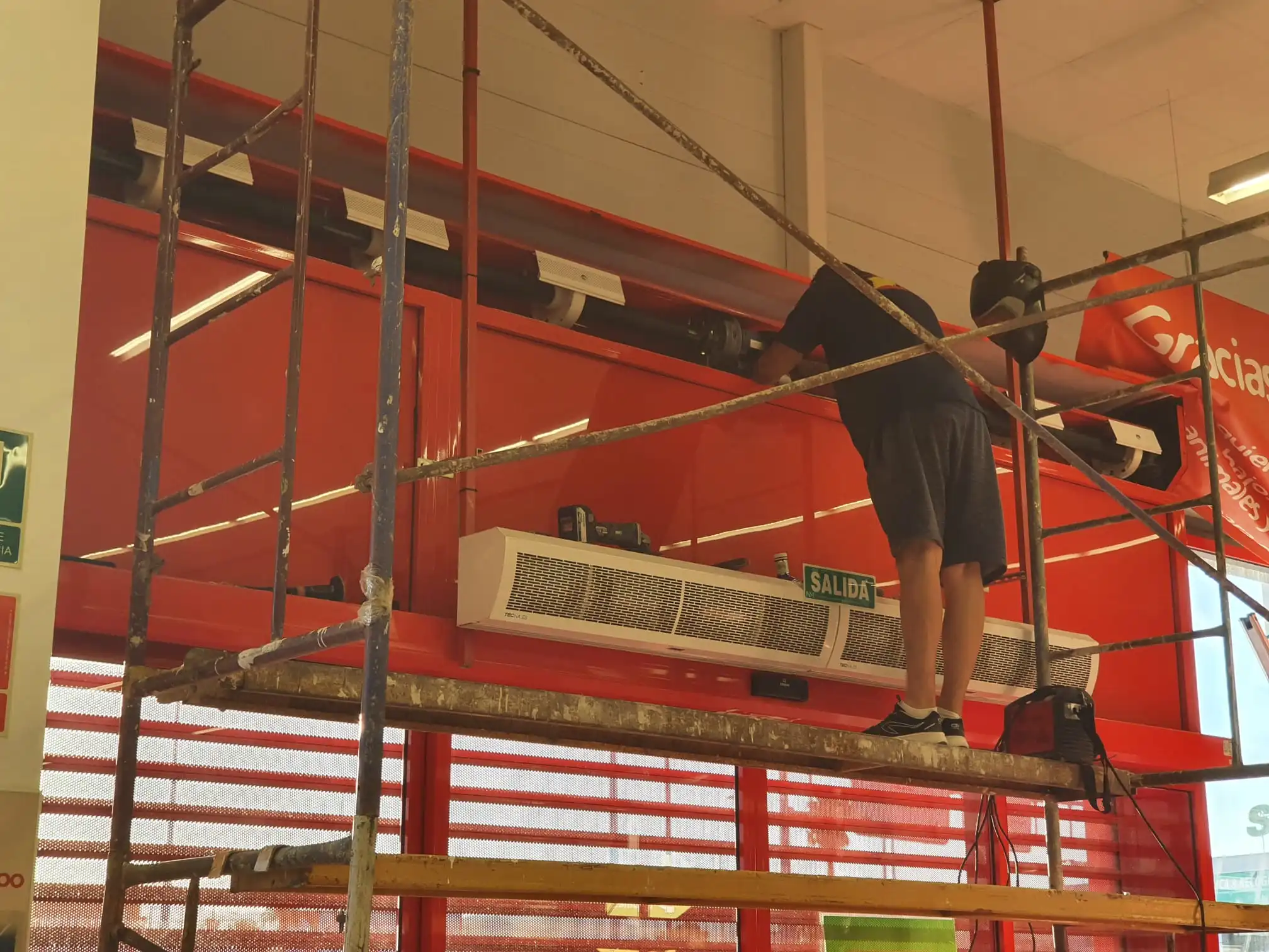 instalacion de puertas automaticas Teulada